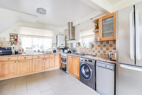 3 bedroom semi-detached house for sale, Eastwood Road North, Leigh-On-Sea SS9