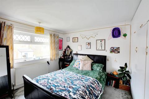 22 Abbots Close, Daybrook, Nottingham, NG5 6AU
