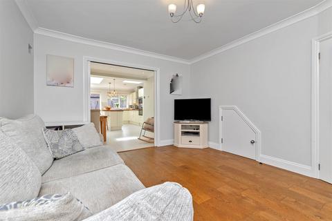 3 bedroom terraced house for sale, Cromwell Road, Borehamwood