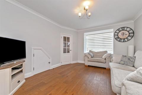 19 Cromwell Road, Borehamwood, WD6 4LW