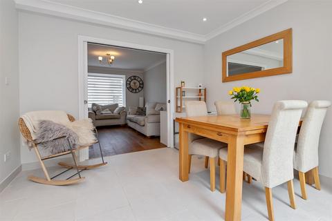 19 Cromwell Road, Borehamwood, WD6 4LW