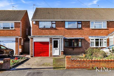 3 bedroom semi-detached house for sale, Westmead Avenue, Studley