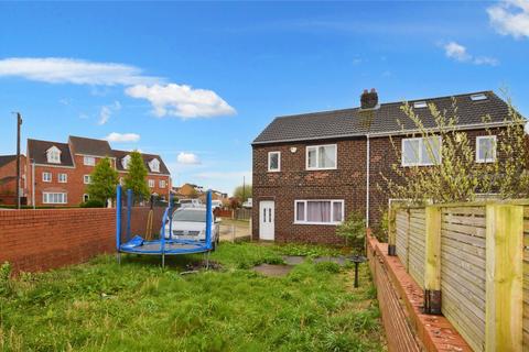 3 bedroom semi-detached house for sale, Park Avenue, Lofthouse, Wakefield, West Yorkshire