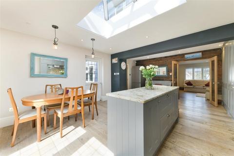 4 bedroom semi-detached house for sale, Grosvenor Road, Epsom