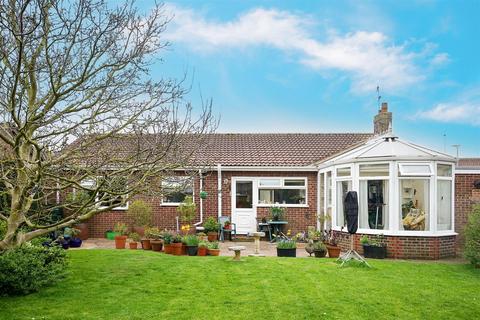 3 bedroom detached bungalow for sale, South Park, Roos, HULL