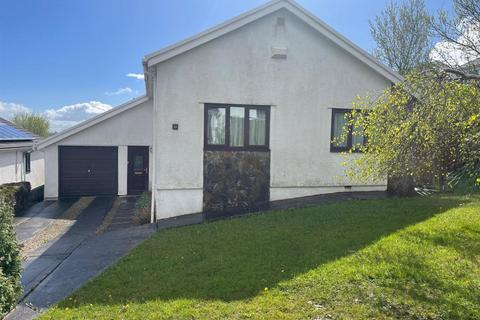 3 bedroom detached bungalow for sale, Hendre Park, Llangennech, Llanelli