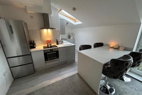 2 bedroom apartment for sale, Dock Lane, Shipley, Bradford