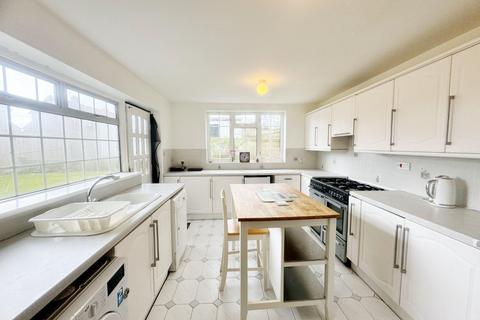 83 Salisbury Crescent, West Cornforth, Ferryhill, DL17 9NT