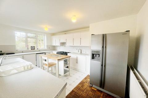 83 Salisbury Crescent, West Cornforth, Ferryhill, DL17 9NT