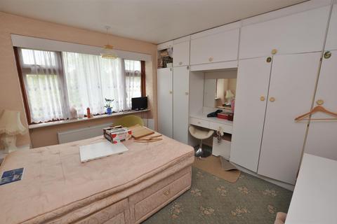 3 bedroom semi-detached house for sale, Burton Road, Burton-On-Trent DE14