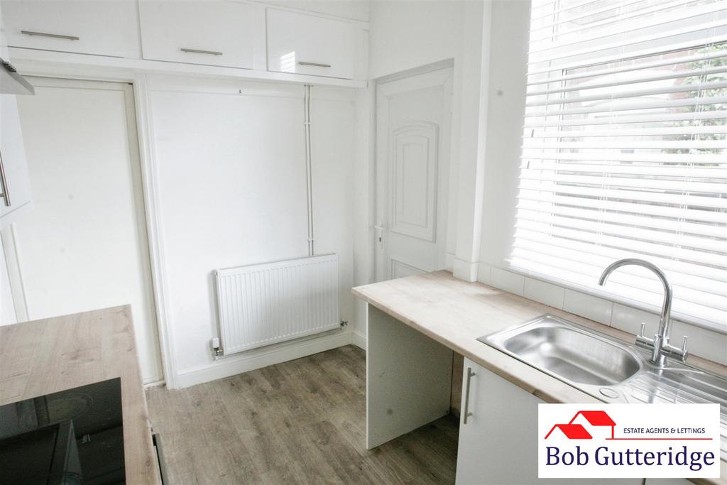 Fitted kitchen