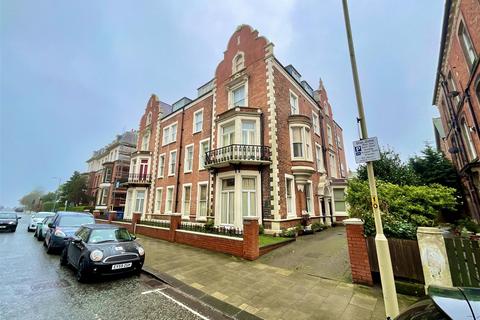 2 bedroom flat for sale, Prince Of Wales Terrace, Scarborough