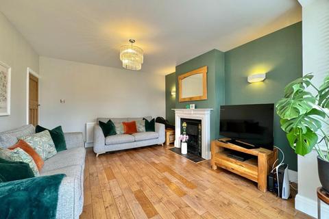 4 Cockerham Avenue, Barnsley, S75 1BA