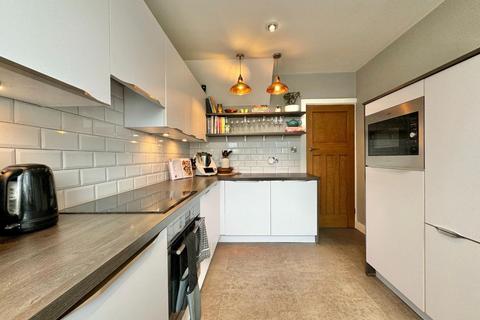 4 Cockerham Avenue, Barnsley, S75 1BA