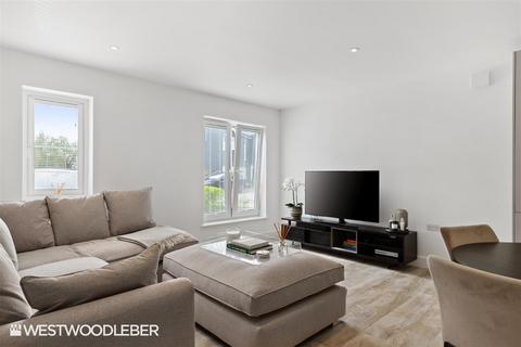 1 bedroom flat for sale, Bulrush Way, Broxbourne EN10