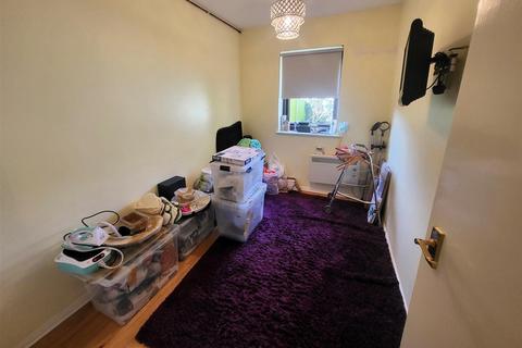 2 bedroom maisonette for sale, Green Road, Southgate, N14
