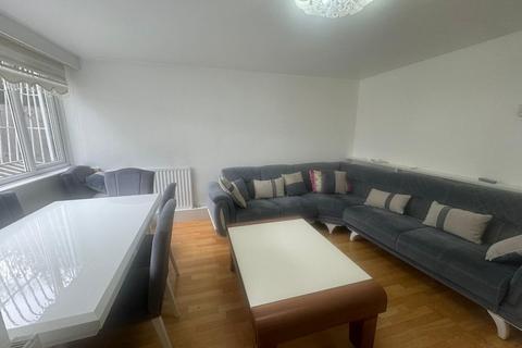 3 bedroom flat to rent, Miller House, West Green Road, London