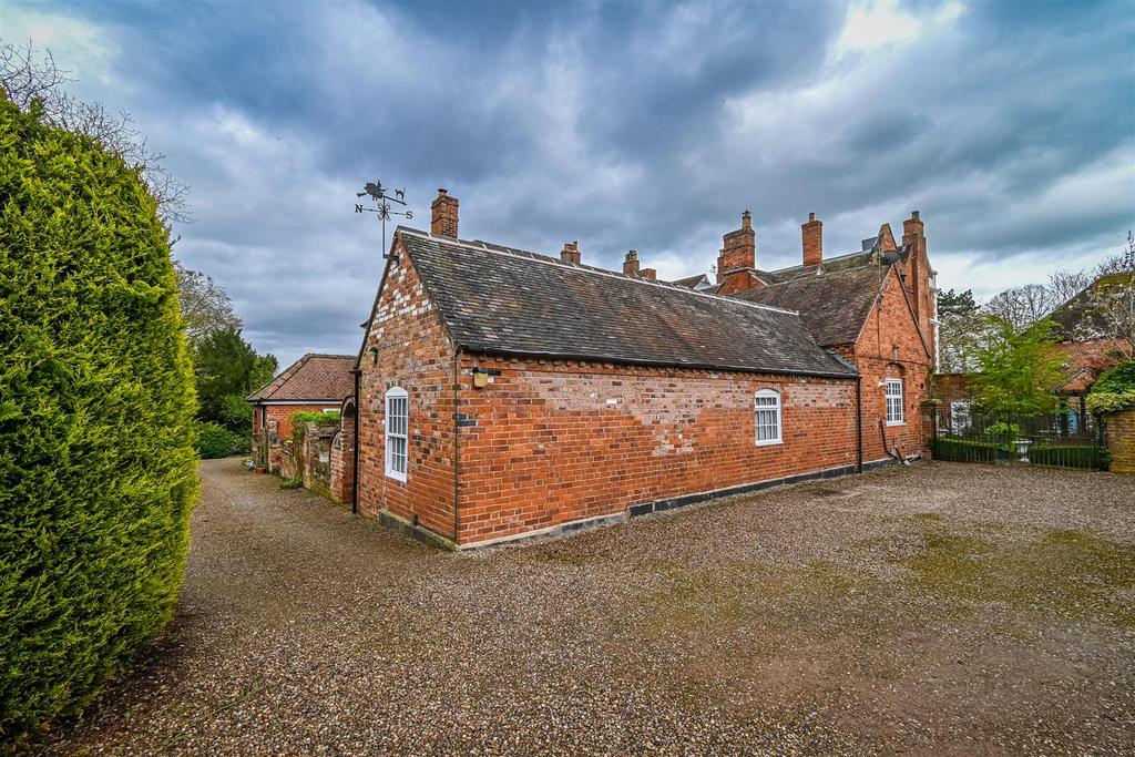Corner House-1.jpg