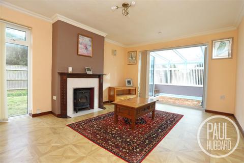 2 bedroom semi-detached bungalow for sale, Manor Walk, Kessingland, NR33