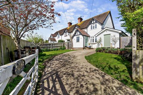 4 bedroom end of terrace house for sale, South Lane, Sutton Valence, Maidstone