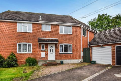 3 bedroom semi-detached house for sale, Paston Close, South Woodham Ferrers