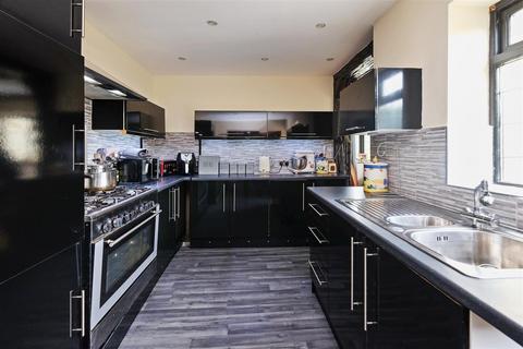 1 Longtye Drive, Chestfield, Whitstable, CT5 3NG