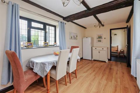 1 Longtye Drive, Chestfield, Whitstable, CT5 3NG