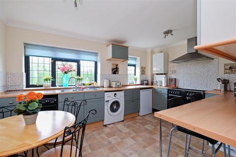 1 Longtye Drive, Chestfield, Whitstable, CT5 3NG