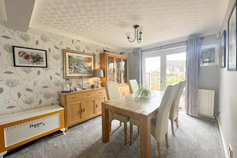 3 bedroom semi-detached house for sale, Lowfield Crescent, Silsden,