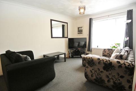 2 bedroom flat for sale, Feltham Hill Road, Ashford TW15
