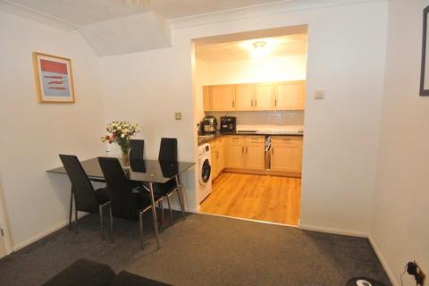 2 bedroom flat for sale, Feltham Hill Road, Ashford TW15