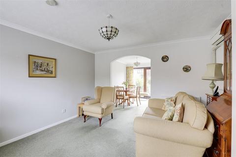 3 bedroom semi-detached house for sale, Courtney Close, Wollaton NG8