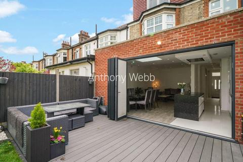 5 bedroom terraced house for sale, Hawthorn Avenue, Palmers Green, N13