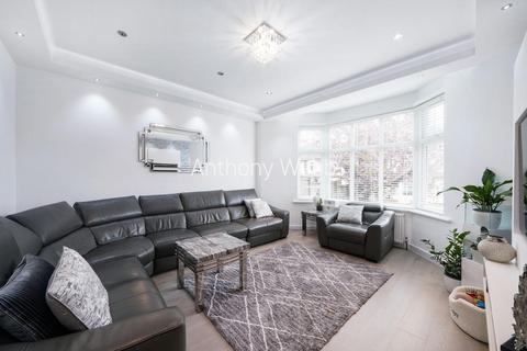 5 bedroom terraced house for sale, Hawthorn Avenue, Palmers Green, N13