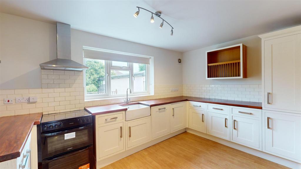 Oakfield Road 50 Kitchen.jpg