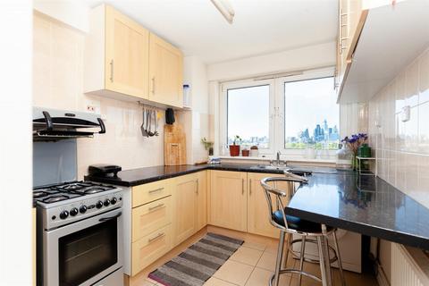 1 bedroom flat to rent, Tuscan House, Knottisford Street, London