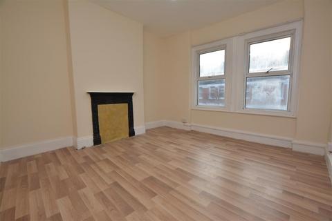 2 bedroom flat to rent, Coverton Road, Tooting SW17