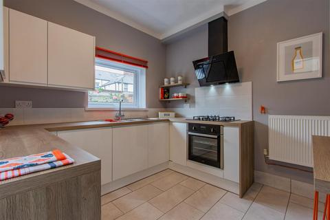 4 bedroom terraced house to rent, Ferndale Street, Cardiff CF11