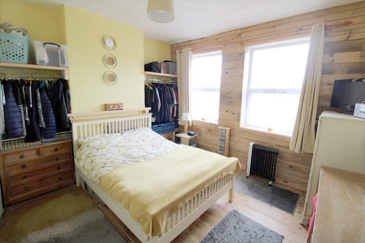 BEDROOM ONE.jpg
