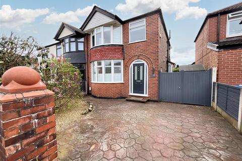3 bedroom semi-detached house for sale, Pulford Road, Sale