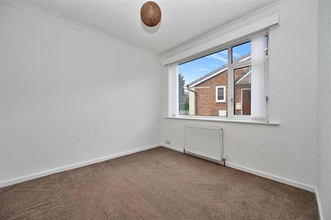 2 bedroom semi-detached bungalow to rent, Wrenbury Crescent, Leeds