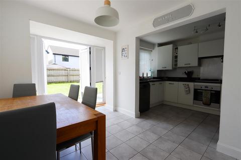 3 bedroom detached house for sale, Ffordd Y Dociau, Barry