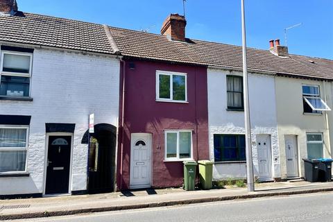 2 bedroom terraced house to rent, Victoria Road, Bletchley