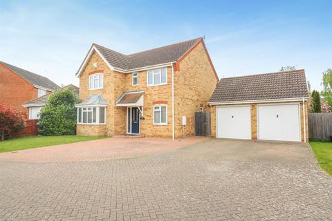 4 bedroom detached house for sale, Roman Way, Burnham-On-Crouch