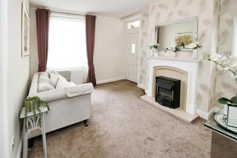 3 bedroom end of terrace house for sale, Pendragon Lane, Bradford BD2