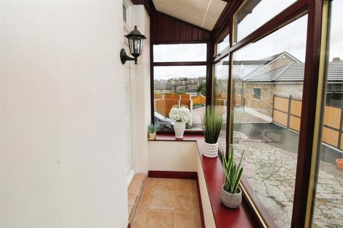 3 bedroom end of terrace house for sale, Pendragon Lane, Bradford BD2