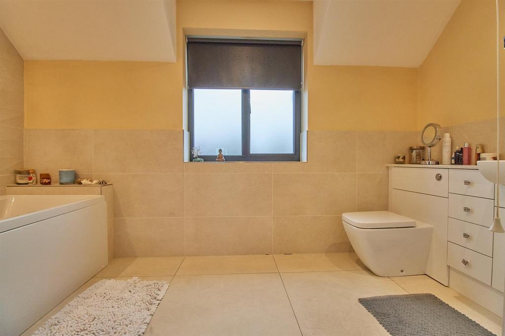 En suite bathroom