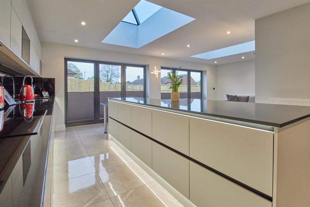 Hillside Road 12.jpg