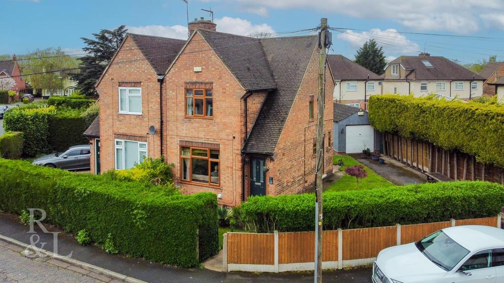 Brierfield Avenue, Wilford, Nottingham 2 bed semidetached house for