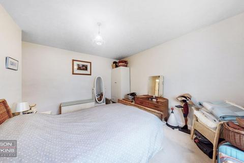 3 bedroom flat for sale, Gooden Court, Harrow On The Hill HA1